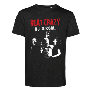 Schwarzes T-Shirt mit rotem Schriftzug BEAT CRAZY, weißem DJ D. KOOL und drei weißen Personen-Silhouetten