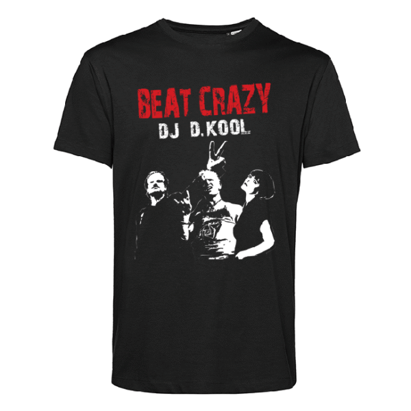 Schwarzes T-Shirt mit rotem Schriftzug BEAT CRAZY, weißem DJ D. KOOL und drei weißen Personen-Silhouetten