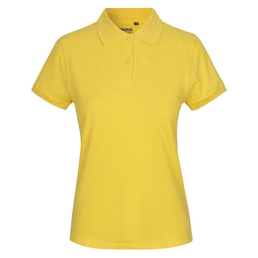 Gelbes Damen-Poloshirt mit kurzen Ärmeln und Zweiknopfleiste, freigestellt