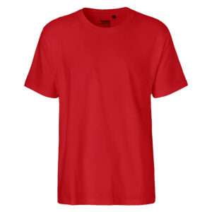 Rotes unbedrucktes T‑Shirt mit Rundhalsausschnitt auf weißem Hintergrund