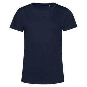 Dunkelblaues, schlichtes Damen-T-Shirt mit Rundhalsausschnitt vor weißem Hintergrund.